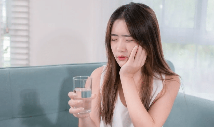 Why Do My Teeth Hurt When I Have a Cold? Causes Explained 2026