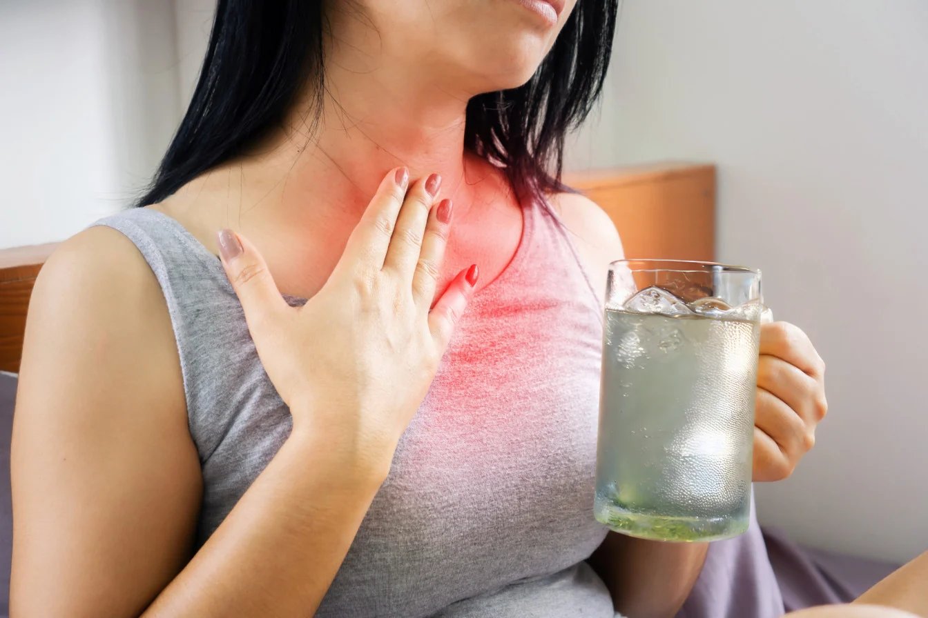Why Do I Get Heartburn When I Drink Water? Causes & Fixes