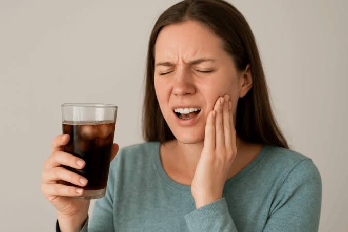 Why Do My Lower Teeth Hurt When I Have a Cold? Causes 2026