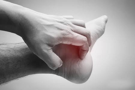 Why Does My Foot Itch? Common Causes & Relief 2026